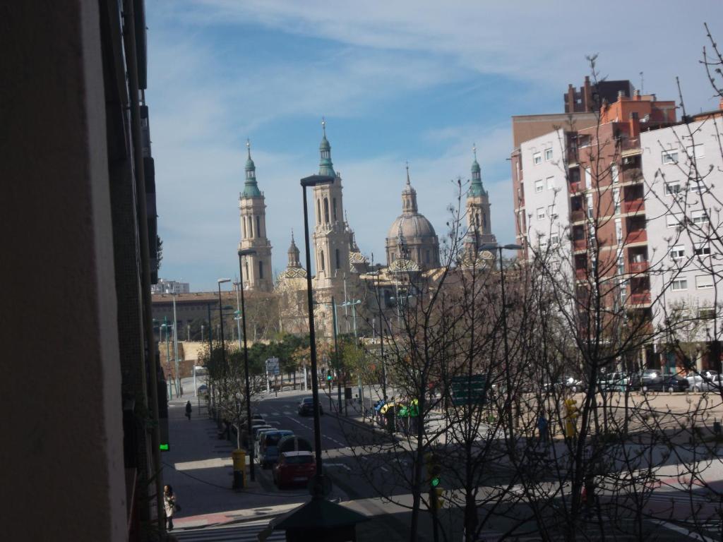 Hostal Cumbre Saragossa Exterior foto